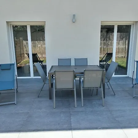 Charmante Maison Neuve Au Coeur De Hébergement de vacances Matignon
